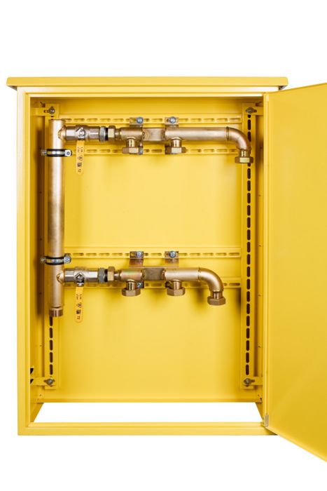 Punkt redukcyjno-pomiarowy na 2 gazomierze G4/G6 pionowy w skrzynce metalowej 700 z 850 x 250 mm brązowej