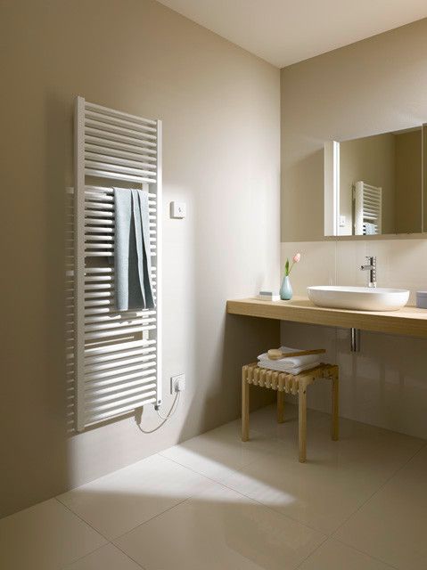 Grzejnik łazienkowy elektryczny Duett-E 800 W 1188x 484 x 74 mm RAL 9016 biały przyłącze dolne lewe | DUE201200452CXK