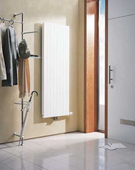 Grzejnik ściana grzewcza pionowa, zaworowa, jednopłytowa HVV 11 1054 W 2000 x 61 mm RAL 9016 biały | HVV112000772R2K