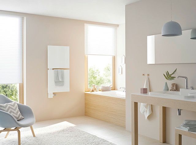 Grzejnik dekoracyjny elektryczny Signo-E zestaw elektryczny WKS 1130 x 540 x 57 mm 600 W przyłącze dolne lewe RAL 9016 biały